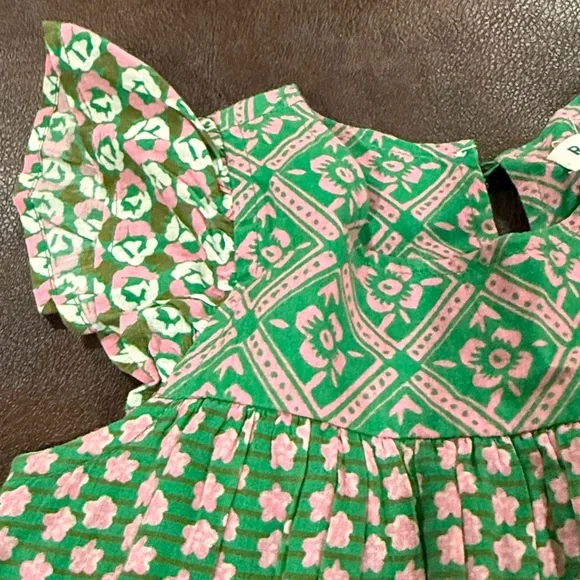 Roller Rabbit Green and Pink Patterned Dress. Size 4 - Picture 3 of 4